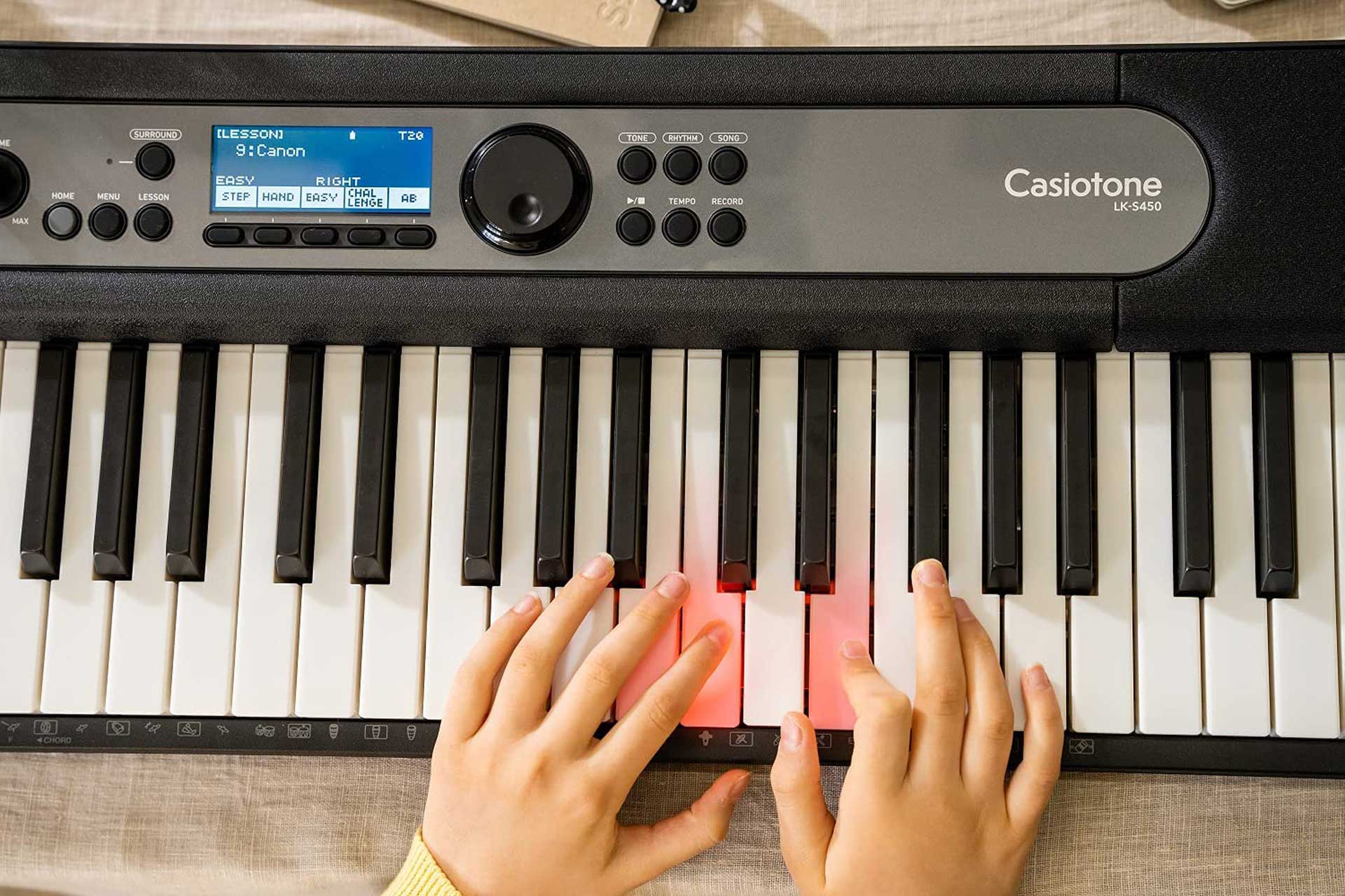 Casio LK-S450 im Test » Leuchttasten-Keyboard für Einsteiger