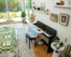 Das F107 von Roland ist ein elegantes E-Piano fürs Wohnzimmer.